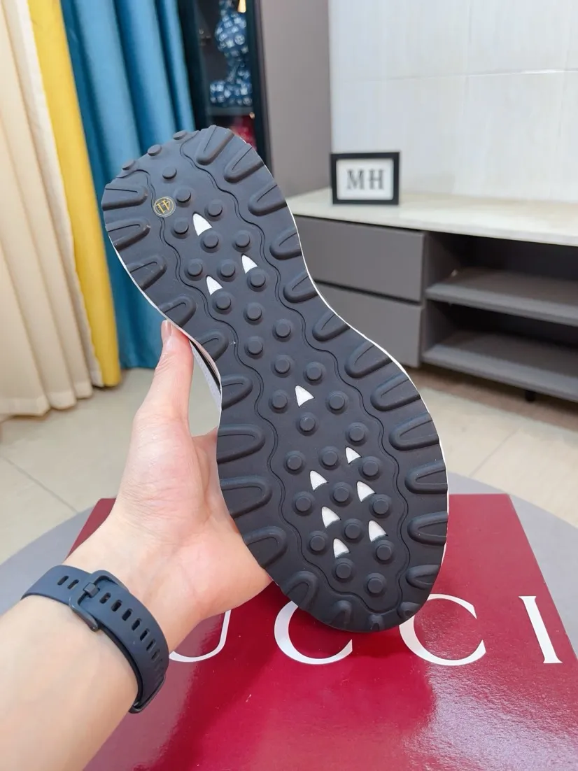 Men's shoes 💰458🌹🌹GUCCI [Gucci] New high-end brand of men's shoes, the latest fashionable casual men's shoes, trendy and versatile, relaxed and sporty style, uppers imported from Italy, first-layer cowhide, genuine leather lining, and ultra-fine workmanship. Original personalized fashionable rubber wear-resistant outsole, light and comfortable on the foot, size 38-44
